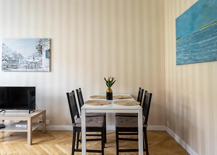 Golden Apartments Warsaw- 3 Separate Rooms - Best Location&Nowy Swiat